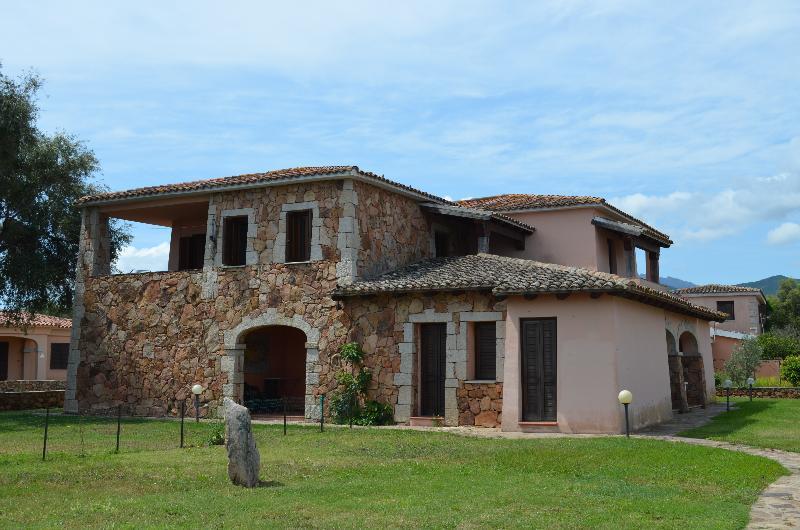 Residence Le Canne 圣特奥多罗 外观 照片